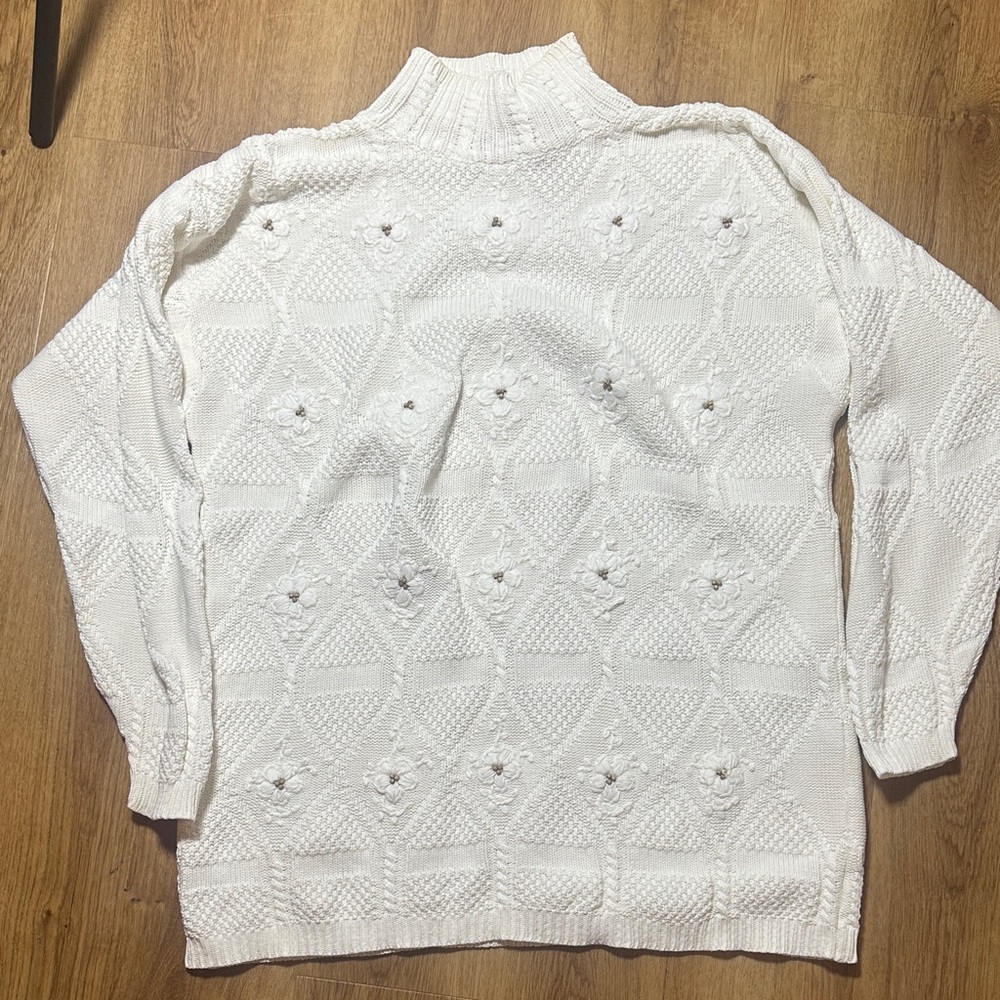 Vintage Ivory Cotton Embroidered Mockneck Sweater‎